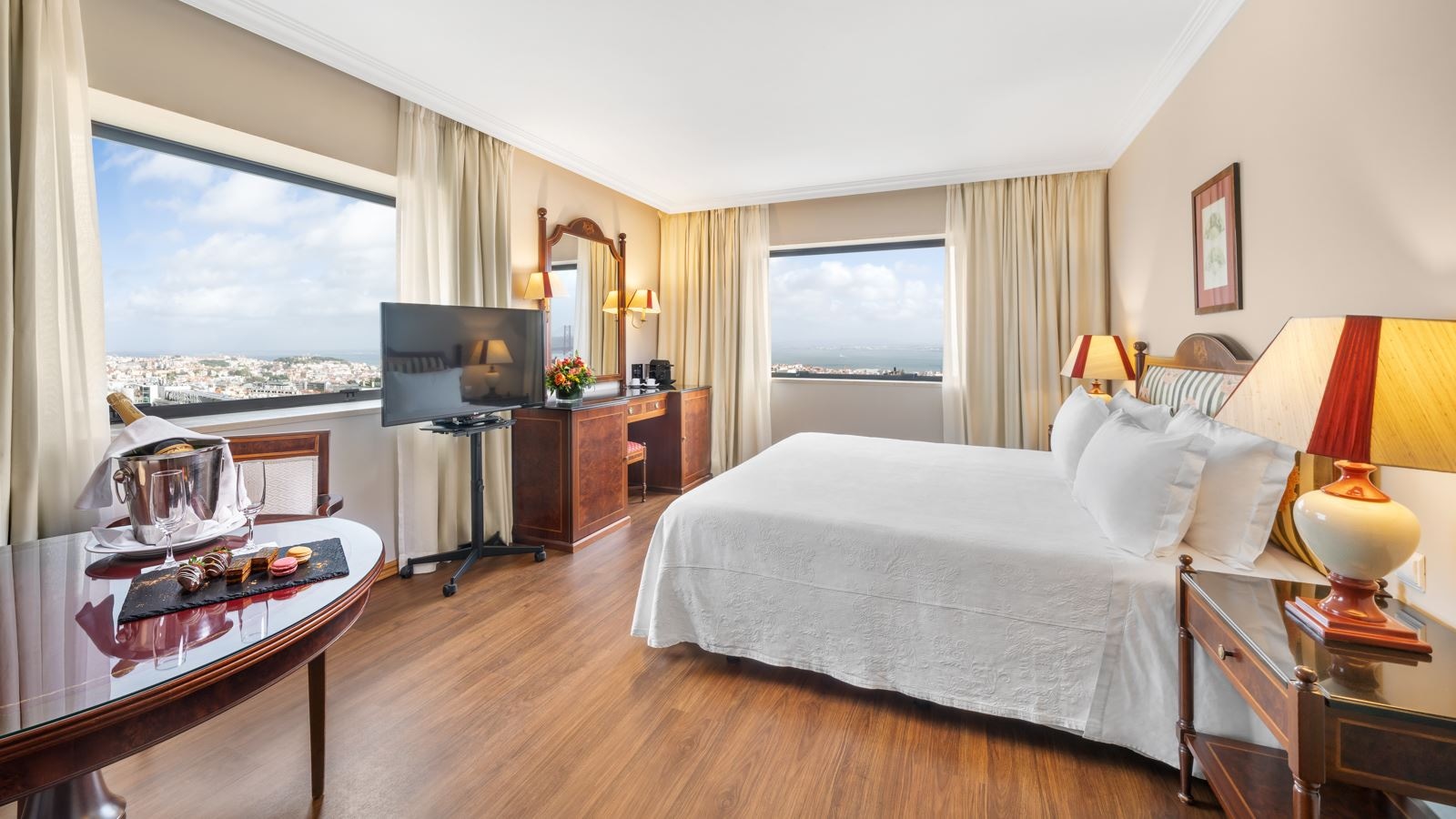 rooms-suite-river-view