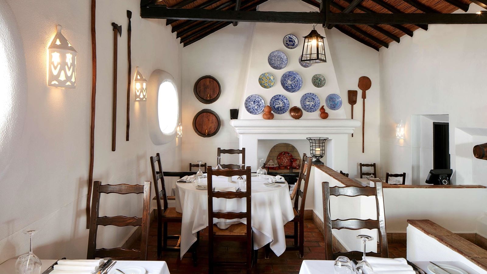 restaurants-restaurants