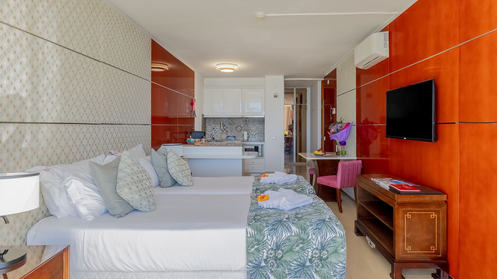 rooms-deluxe-junior-suite-sea-view--tois