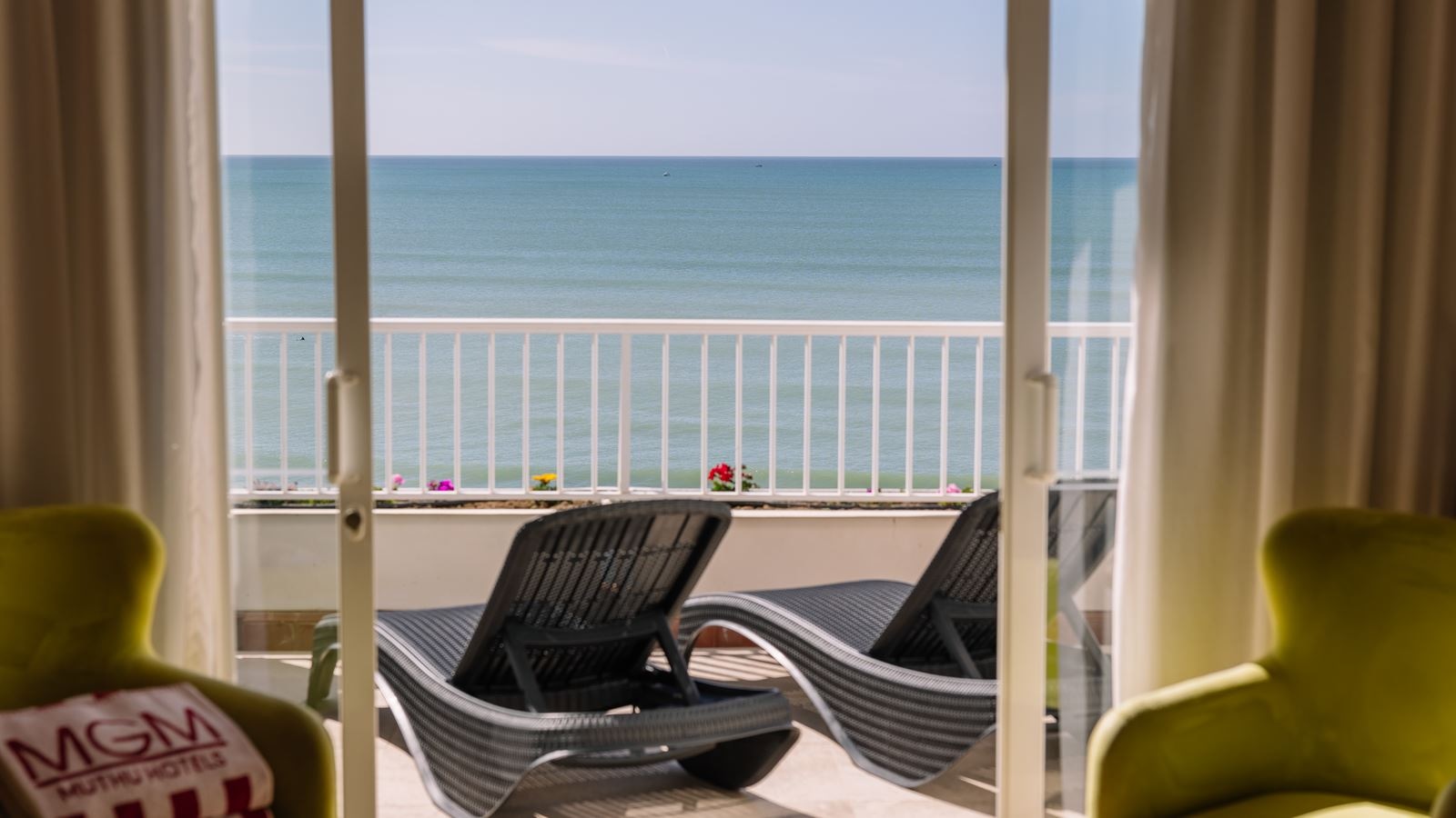 rooms-deluxe-junior-suite-sea-view--tois