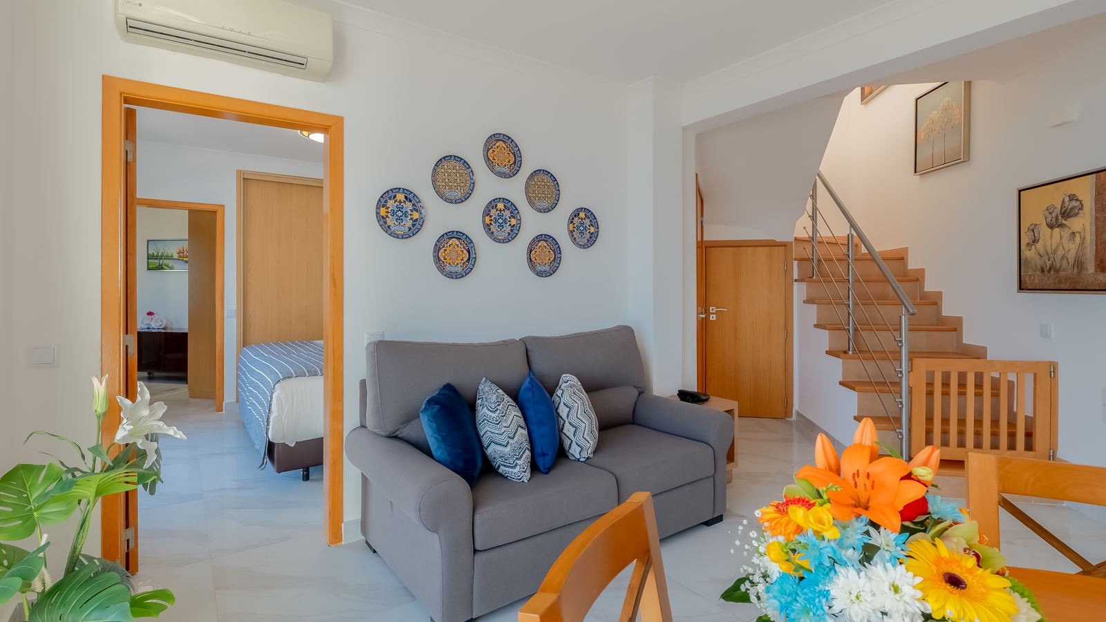 rooms-deluxe-two-bedroom-suite-sea-view-t2is