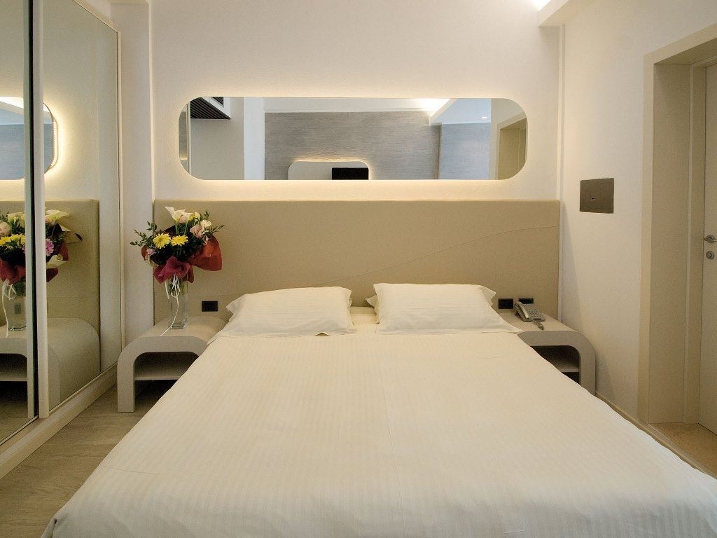 rooms-classic-room--with-balcony