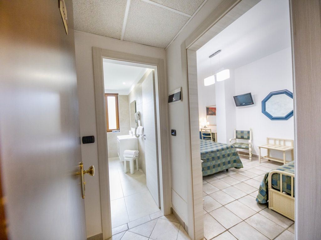 rooms-superior-room-garden-view-with-balcony