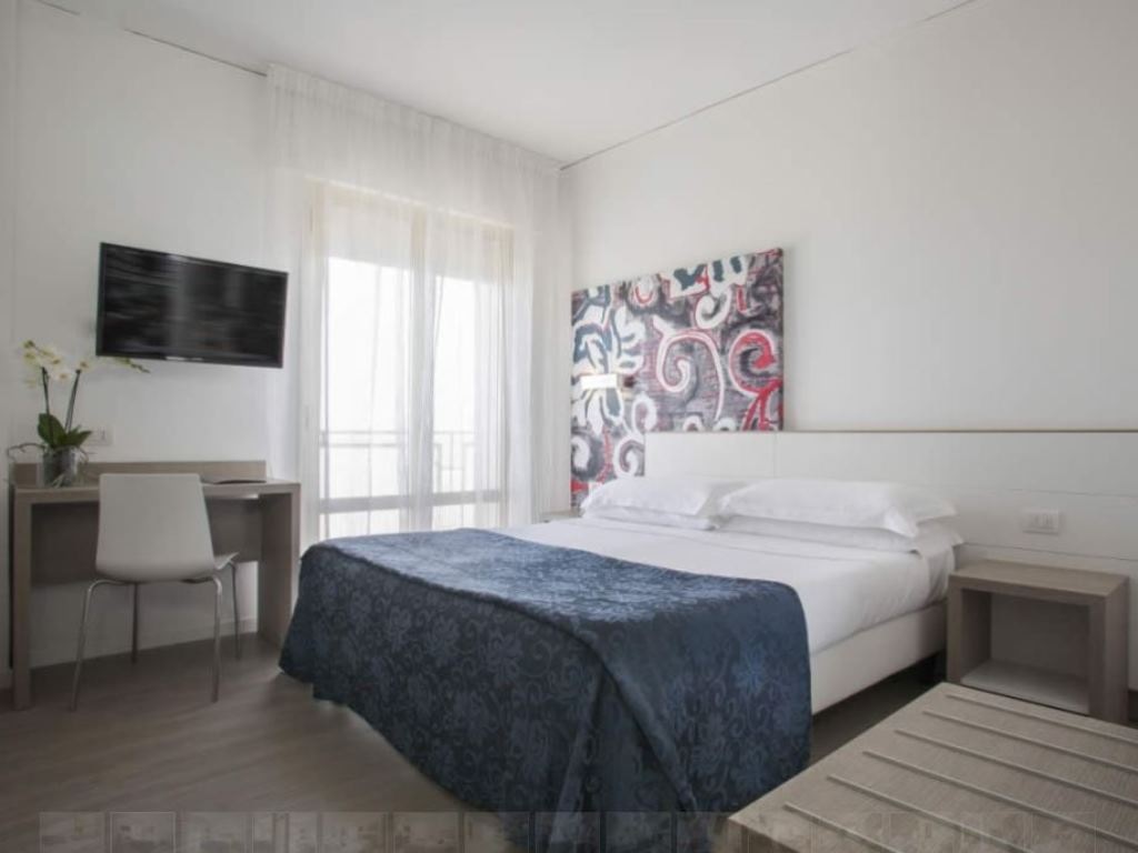 rooms-standard-room-side-sea-view