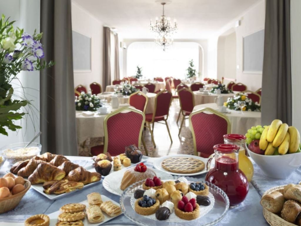 restaurants-restaurant