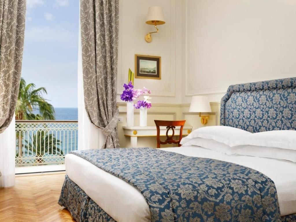 rooms-junior-suite-3-pax-balcone-vmare