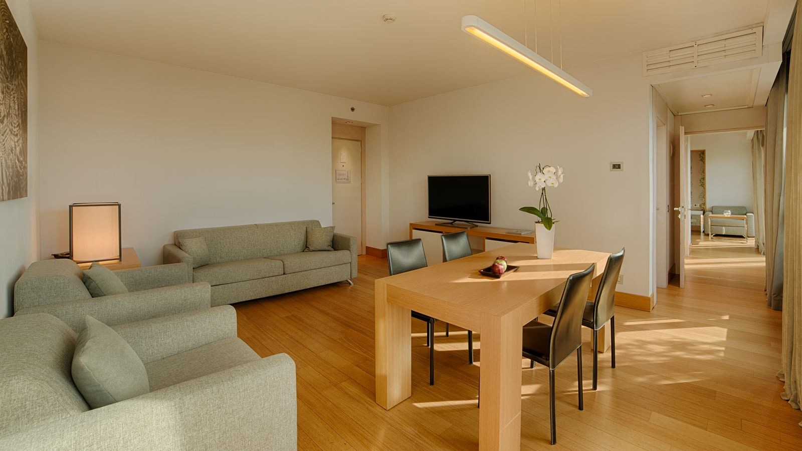 rooms-family-room-capacity-3