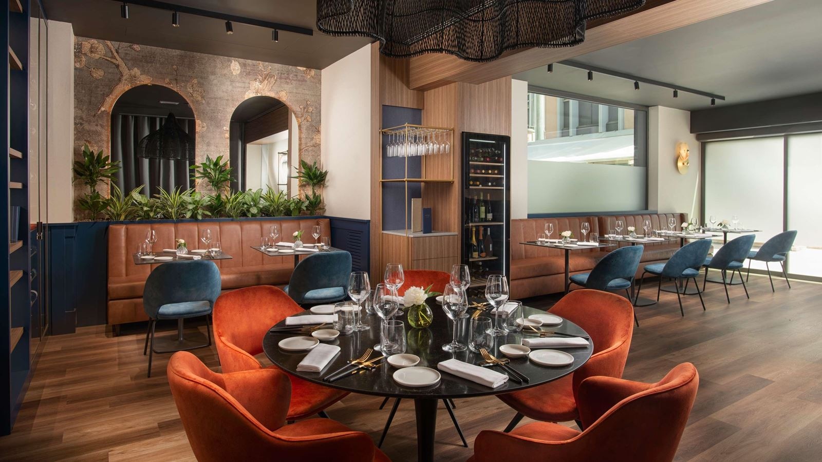 restaurants-restaurants