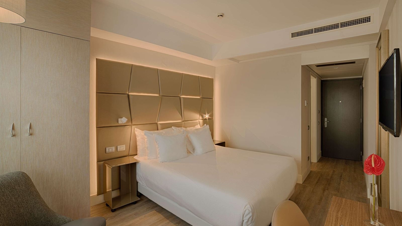 rooms-double-superior-with-views