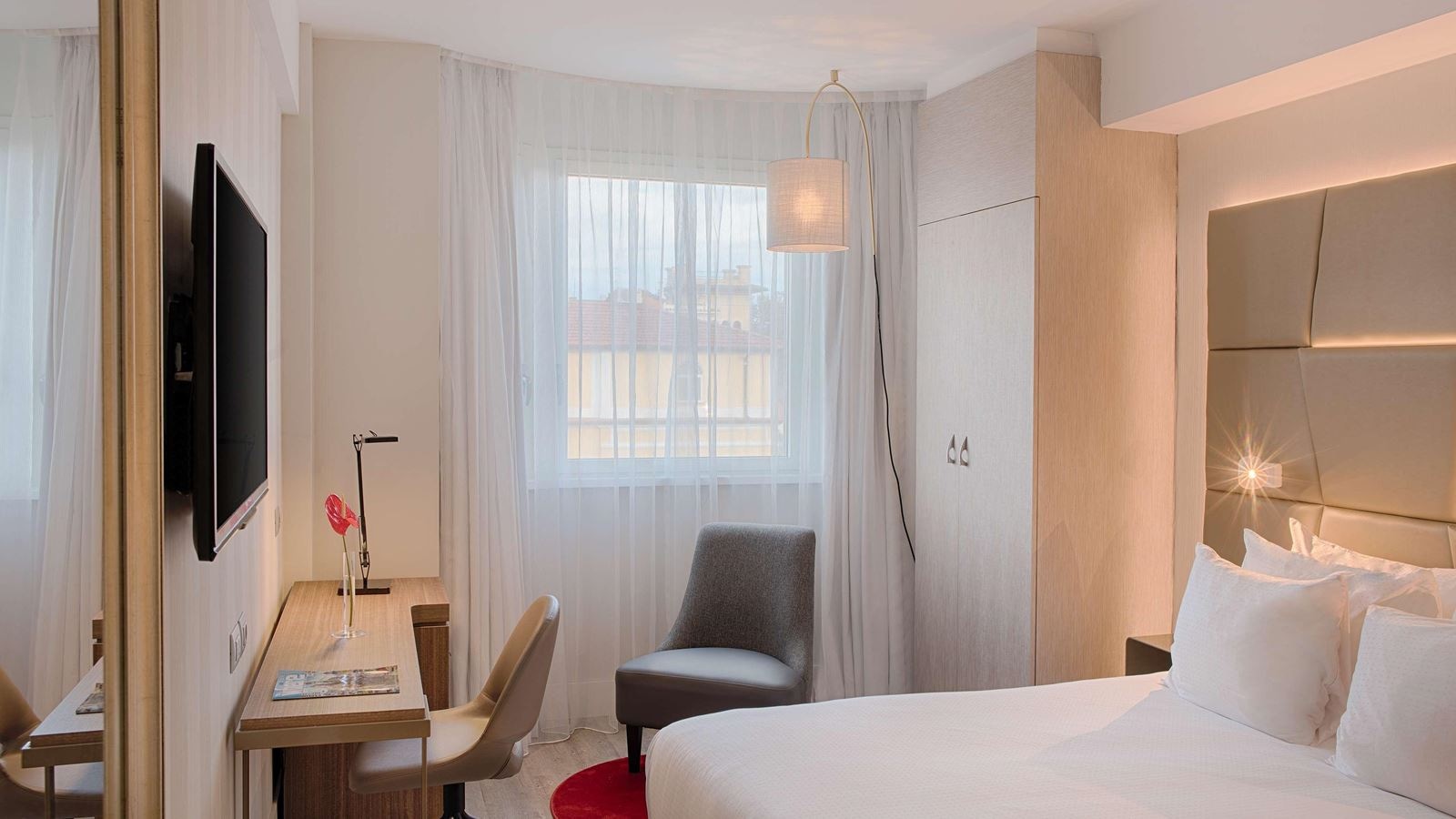 rooms-double-superior-with-views