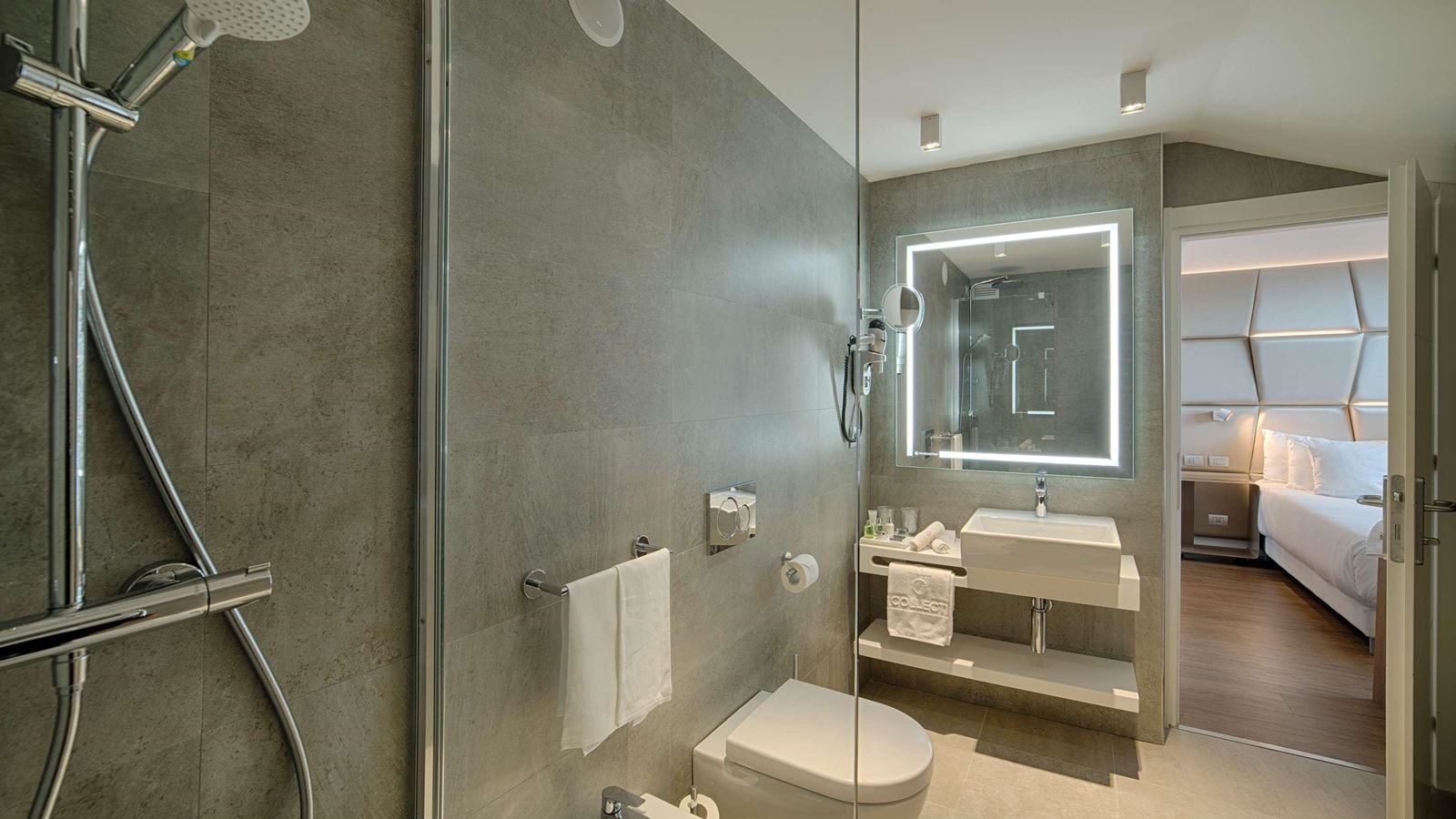 rooms-double-superior-with-views