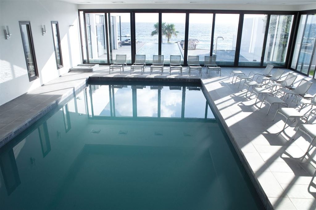 pools-indoor-pool
