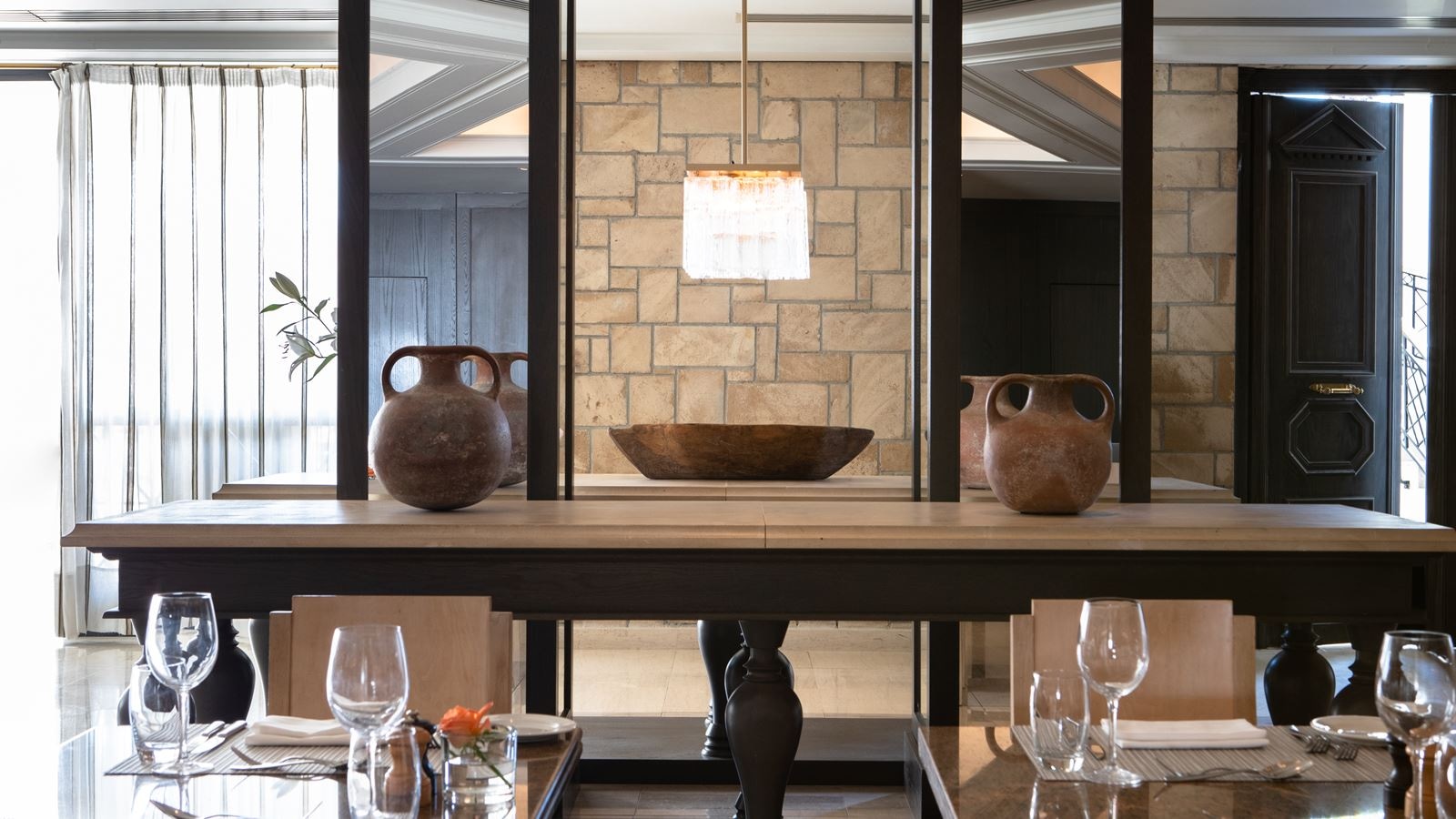 restaurants-restaurant