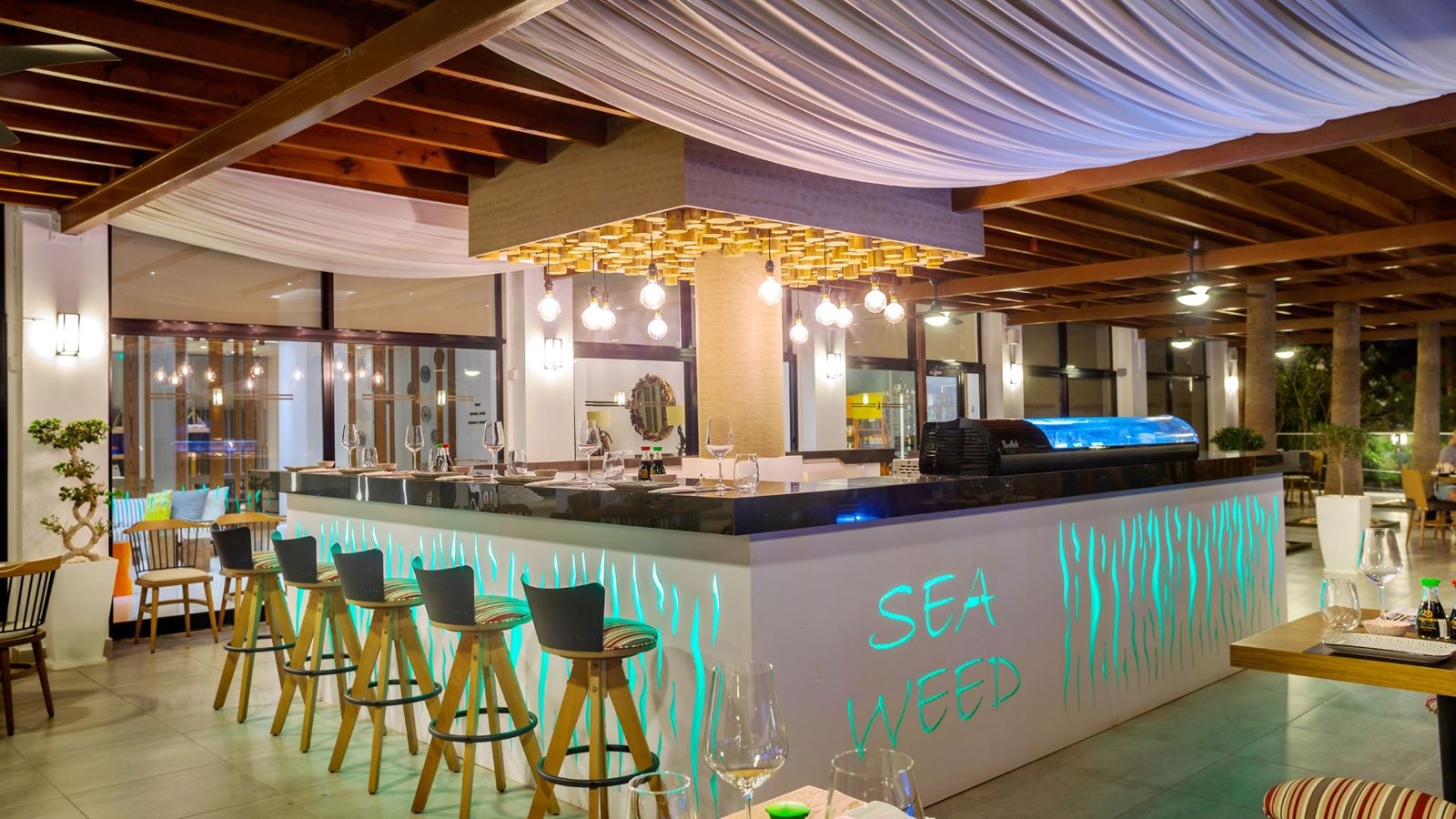 restaurants-seaweed-sushi-bar
