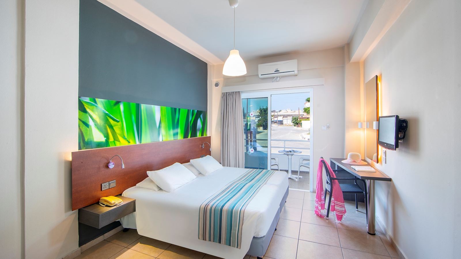 rooms-standard-room-balcony-or-terrace