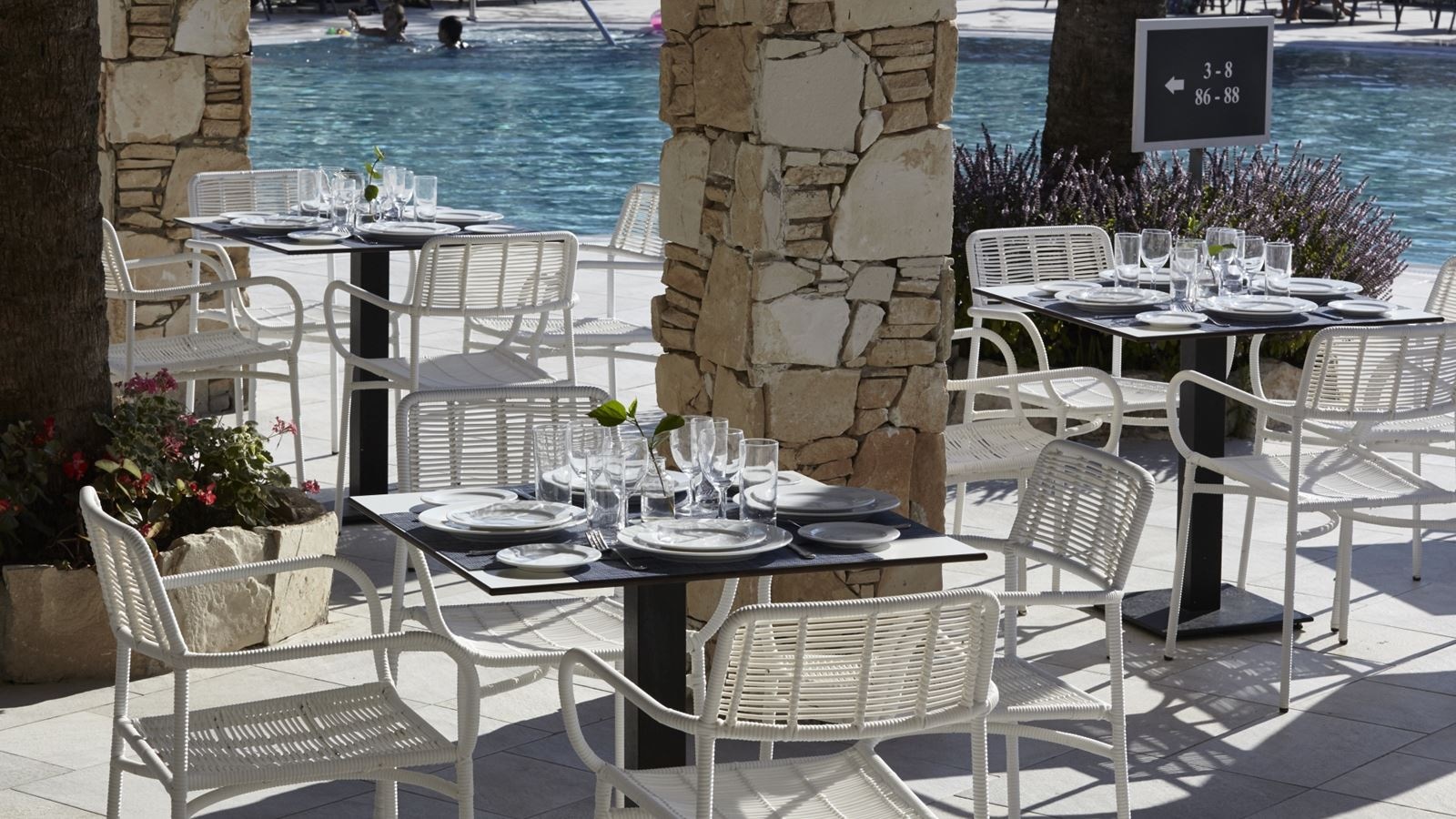 restaurants-restaurant