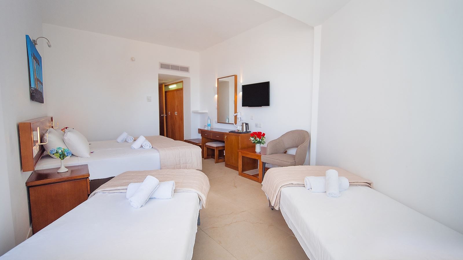 rooms-standard-room-seaview-balcony