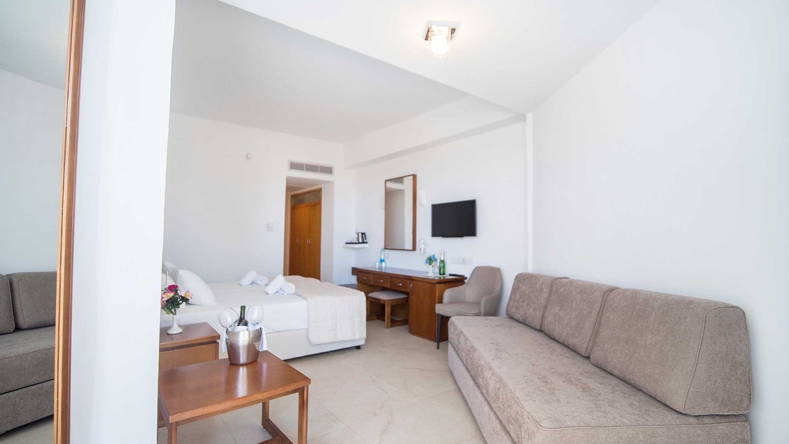 rooms-standard-double-side-seaview