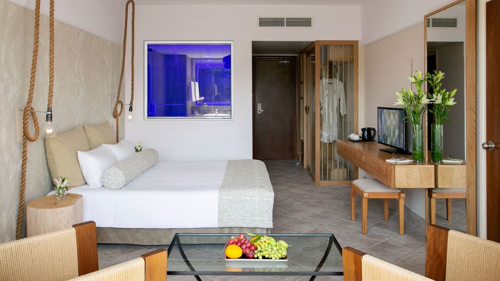 rooms-adults-only-premium-room-mountain-view