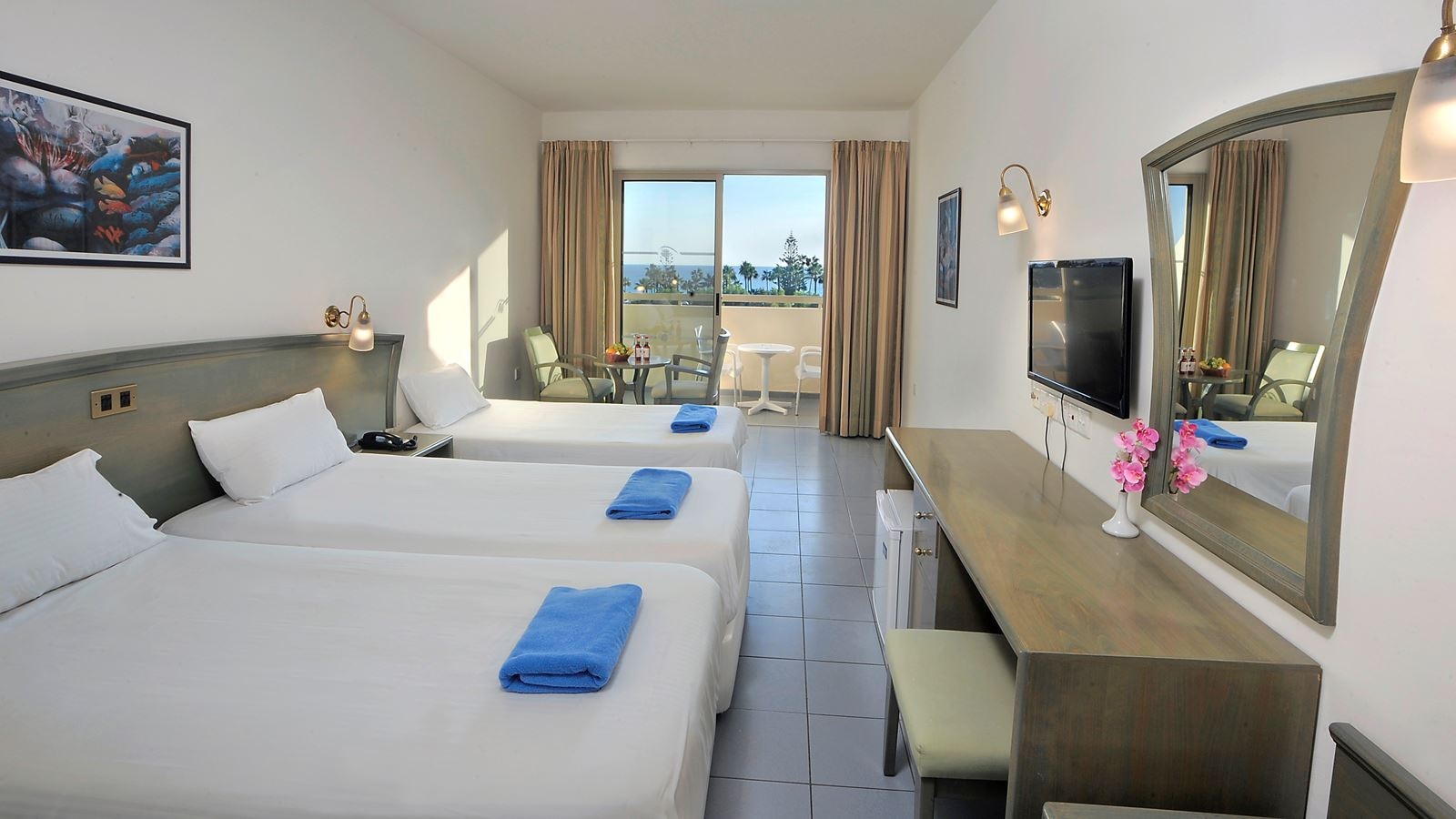 rooms-superior-room-inland-view-balcony