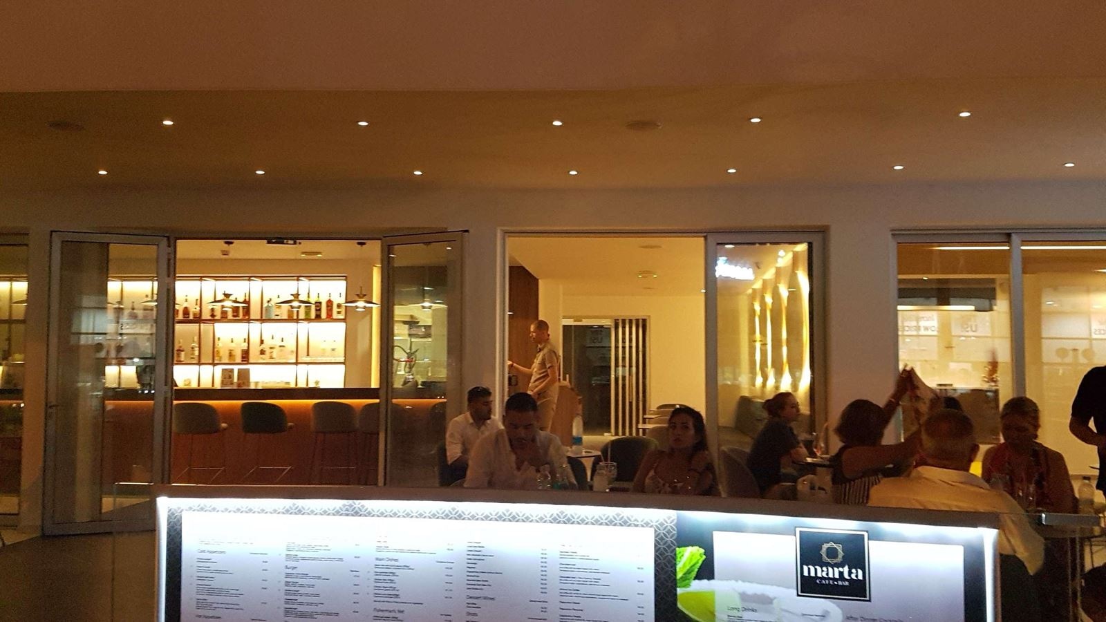 restaurants-restaurants