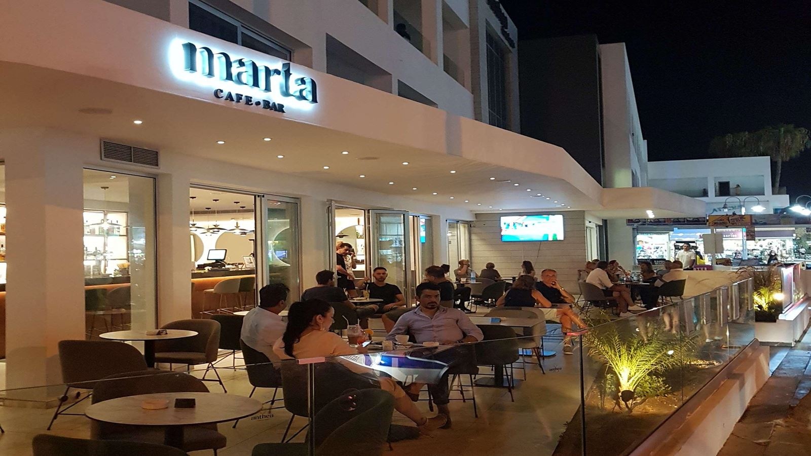 restaurants-restaurants