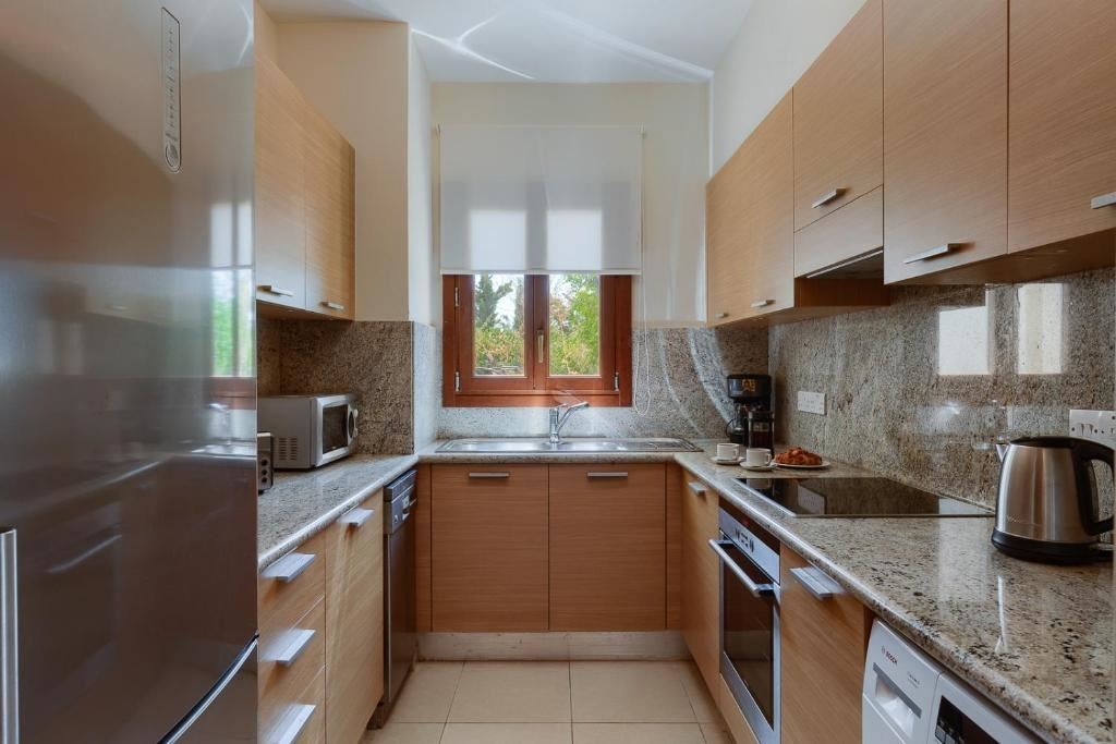 rooms-3-bedroom-standard-villa-sharedpoolterrace