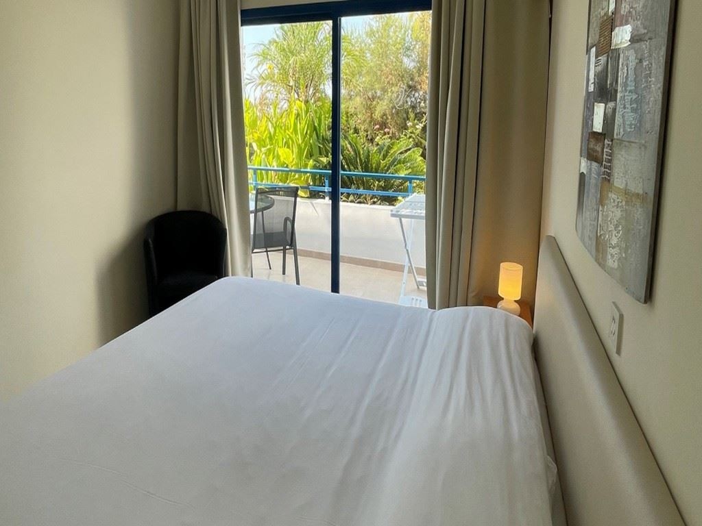 rooms-1-bedroom-standard-apartment-gardenview-balcony-or-terrace