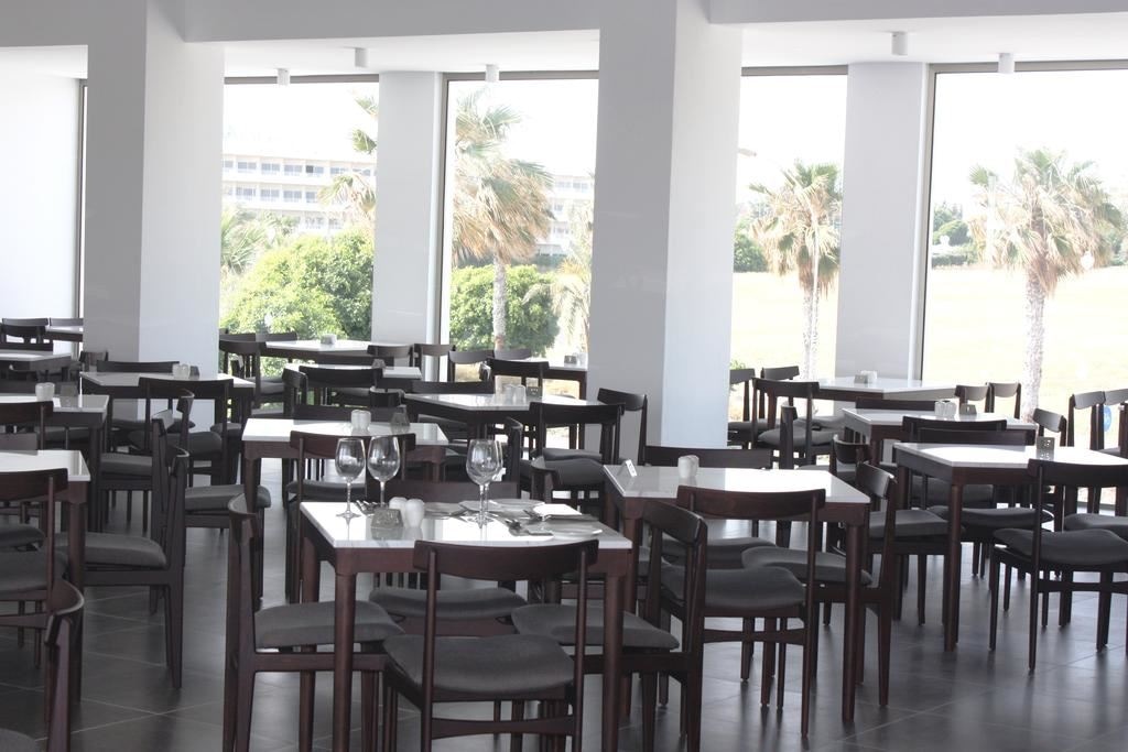 restaurants-restaurant