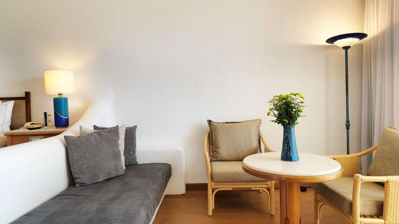 rooms-executive-junior-suite-seaview-balcony-or-terrace