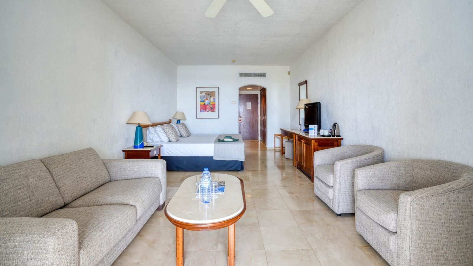 rooms-superior-studio-seaview-balcony