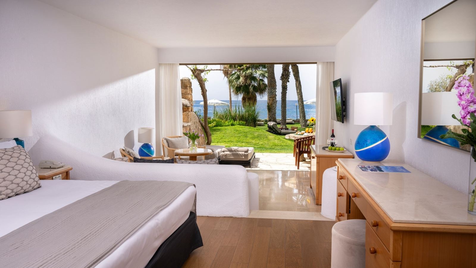 rooms-beach-suite-seaview-terrace