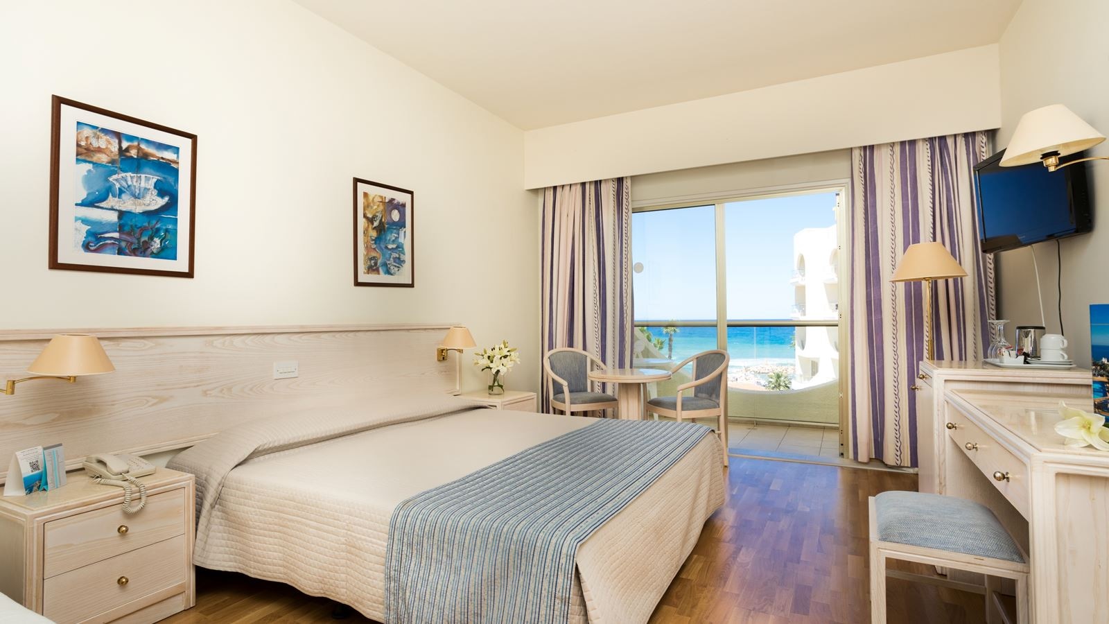 rooms-superior-room--sea-view-balcony-