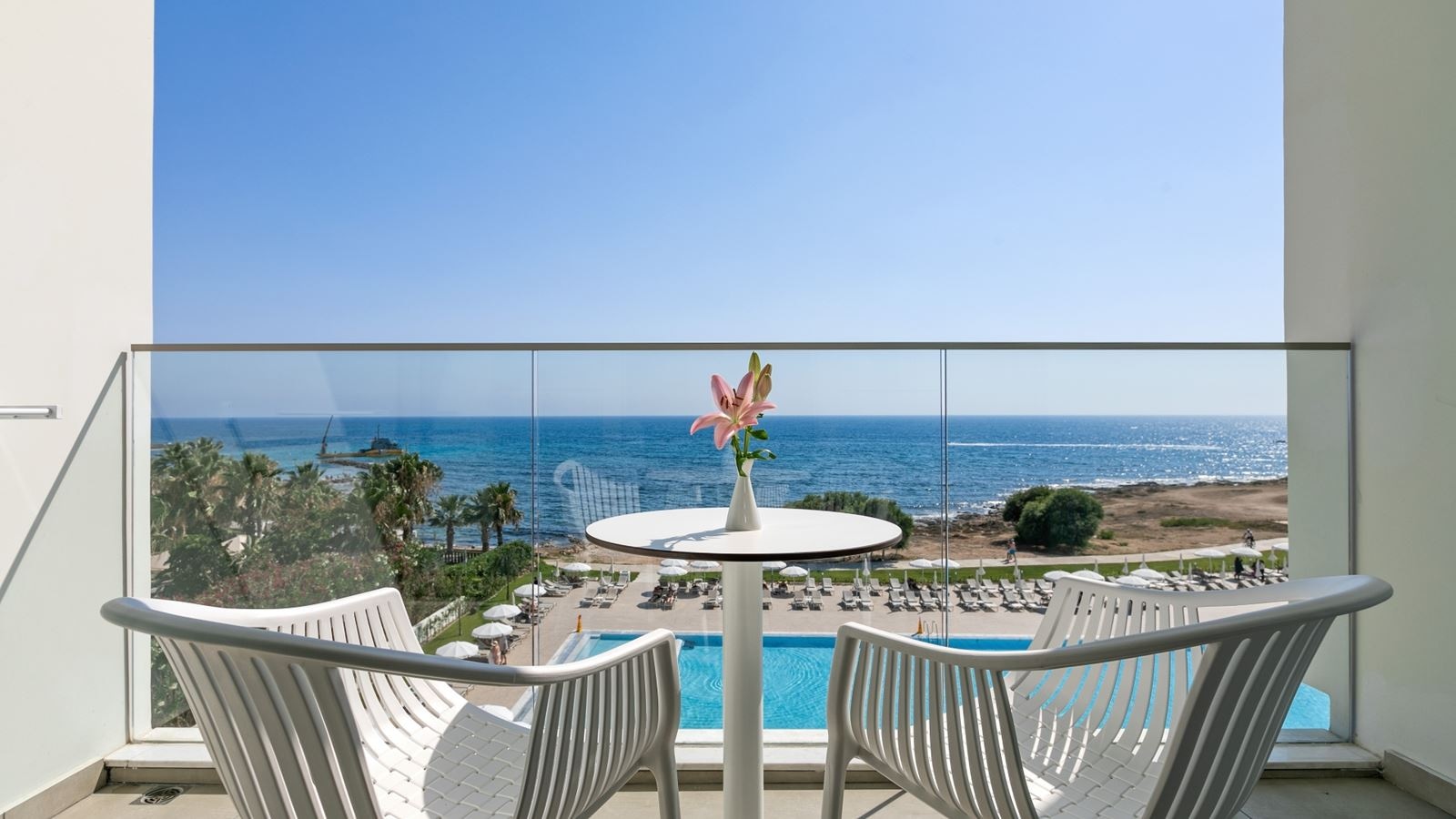 rooms-deluxe-room-seaview-balcony-or-terrace