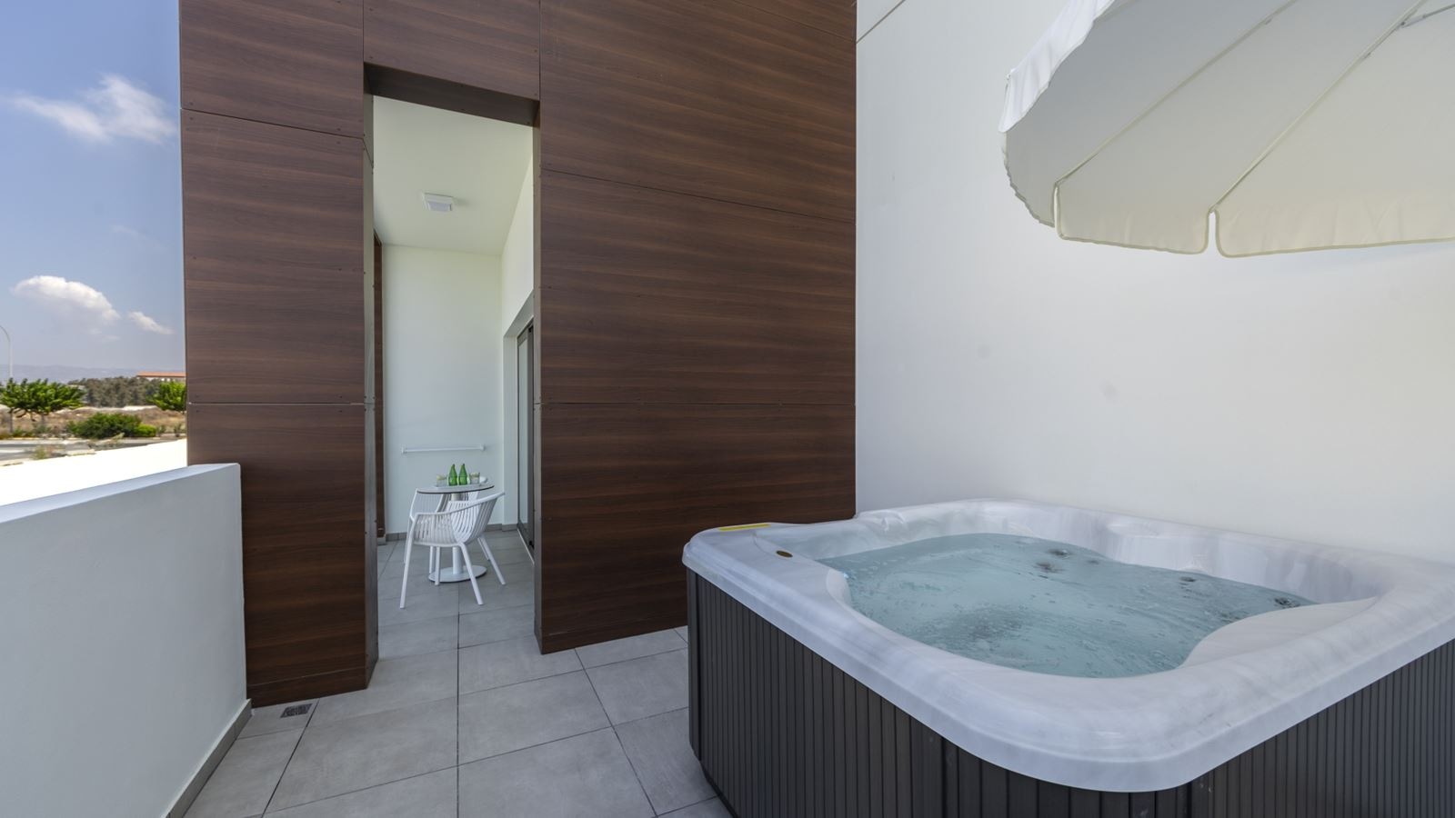 rooms-superior-room-private-jacuzzi-terrace