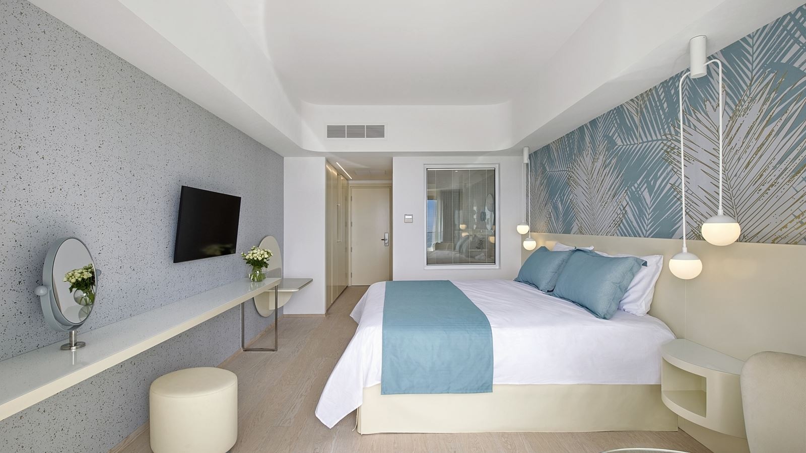 rooms-singleuse-superior-room-balcony