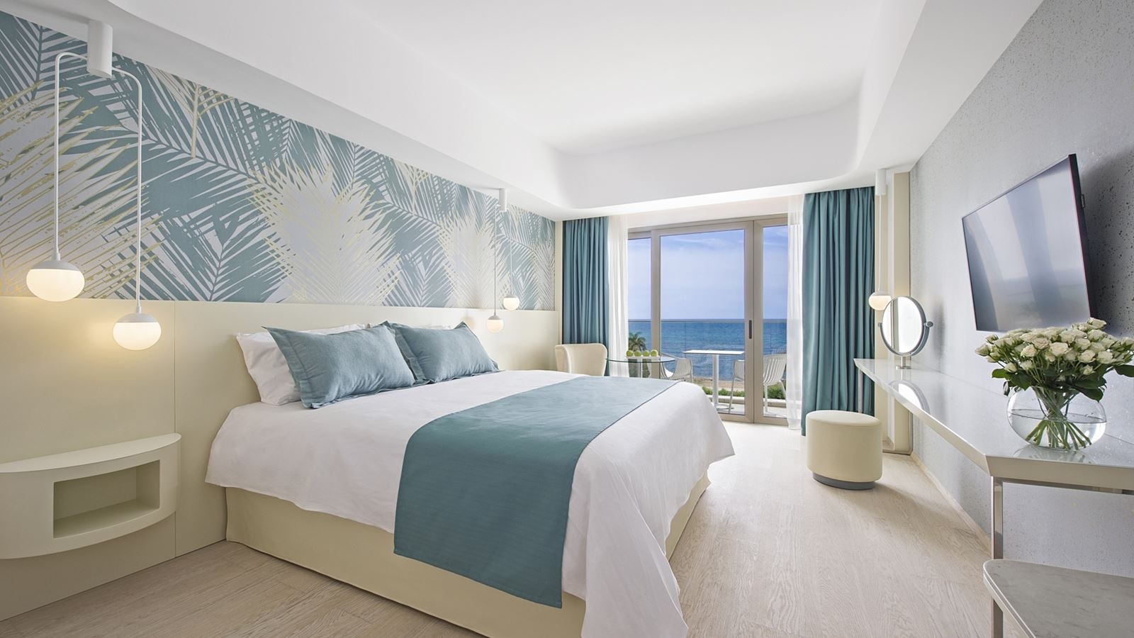 rooms-singleuse-superior-room-seaview-balcony