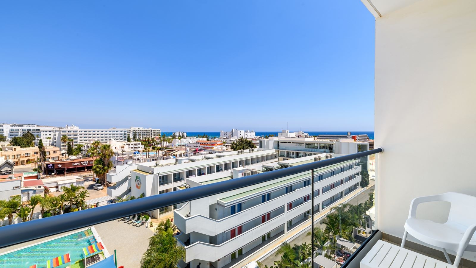 rooms-superior-room-seaview-balcony