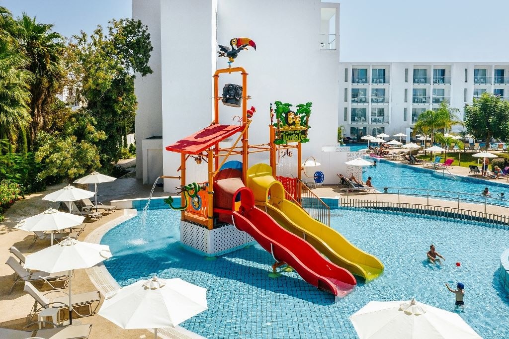 pools-outdoor-pool