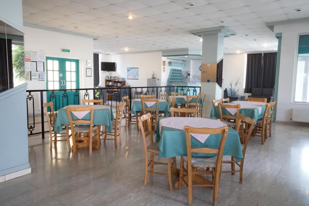 restaurants-debbiexenia-restaurant