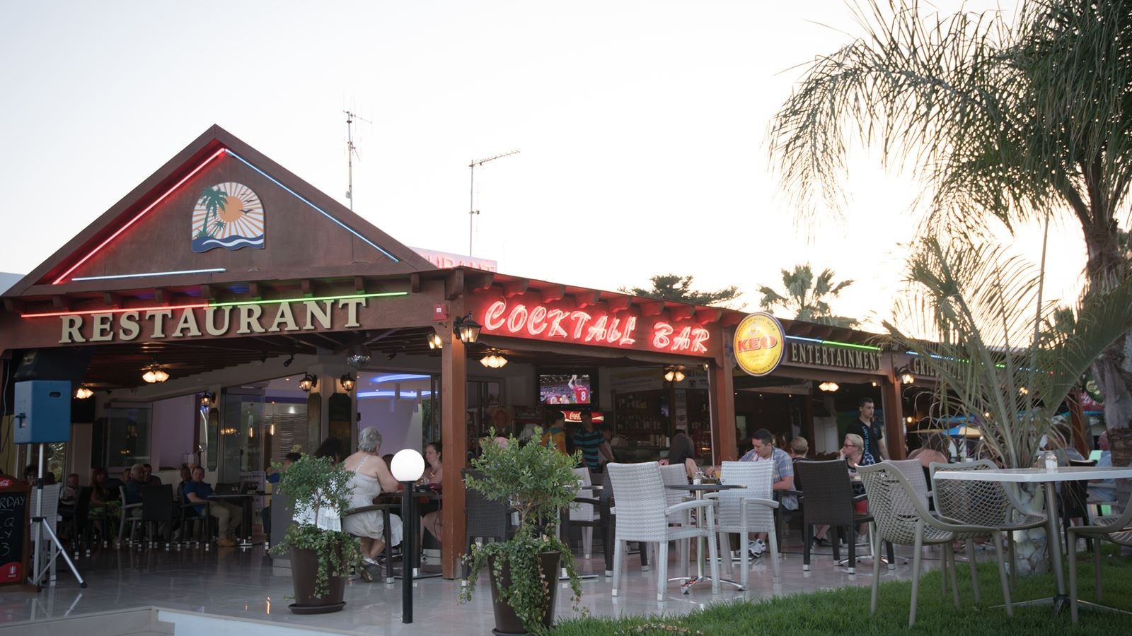 restaurants-restaurants