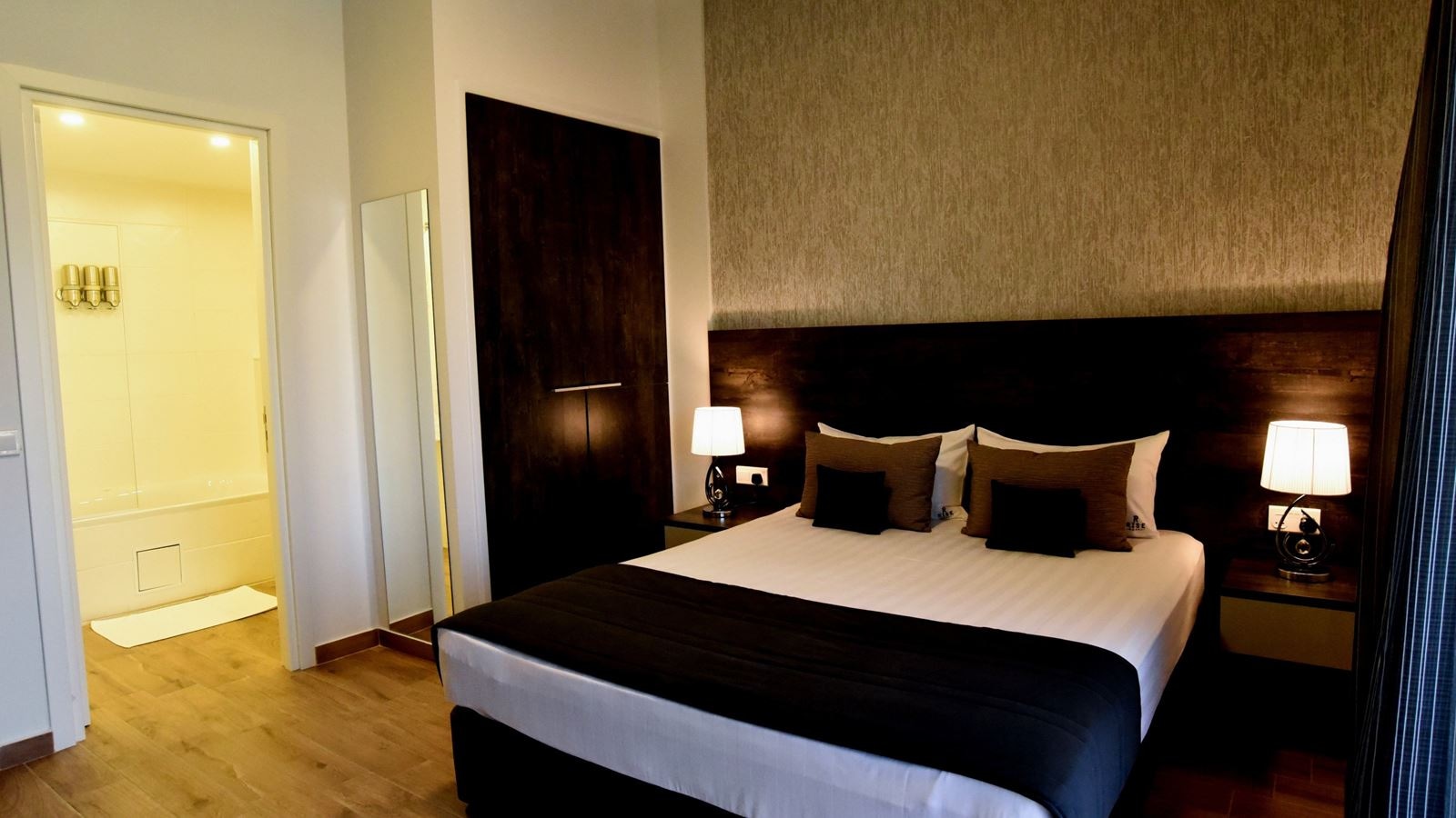 rooms-room-capacity-9