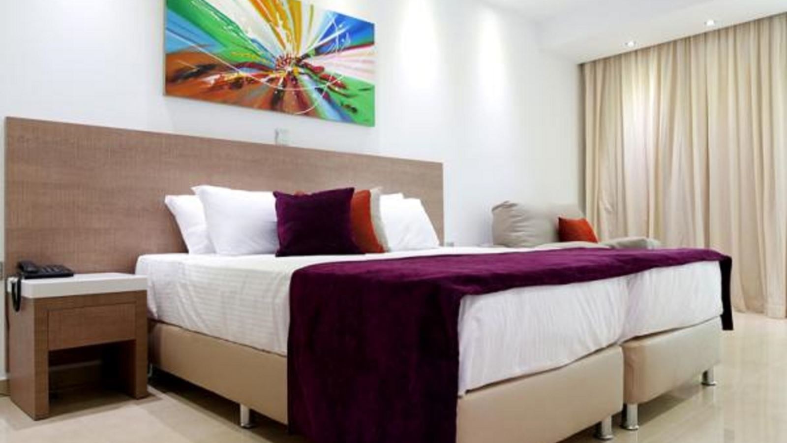 rooms-superior-room-sea-view-balcony