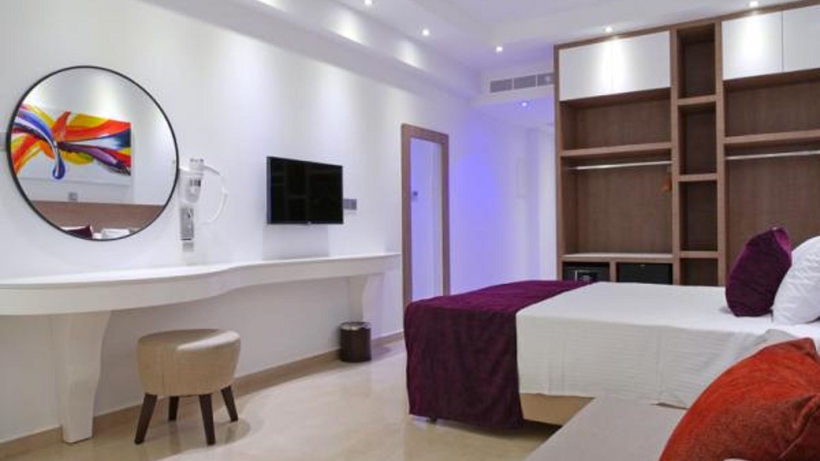 rooms-superior-room-sea-view-balcony