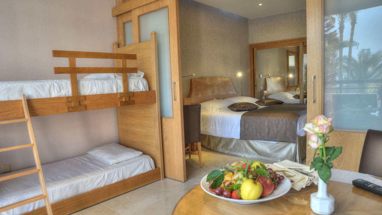 rooms-junior-suite-balcony