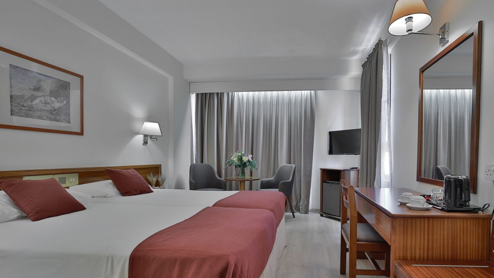 rooms-twin-standard-room-balcony