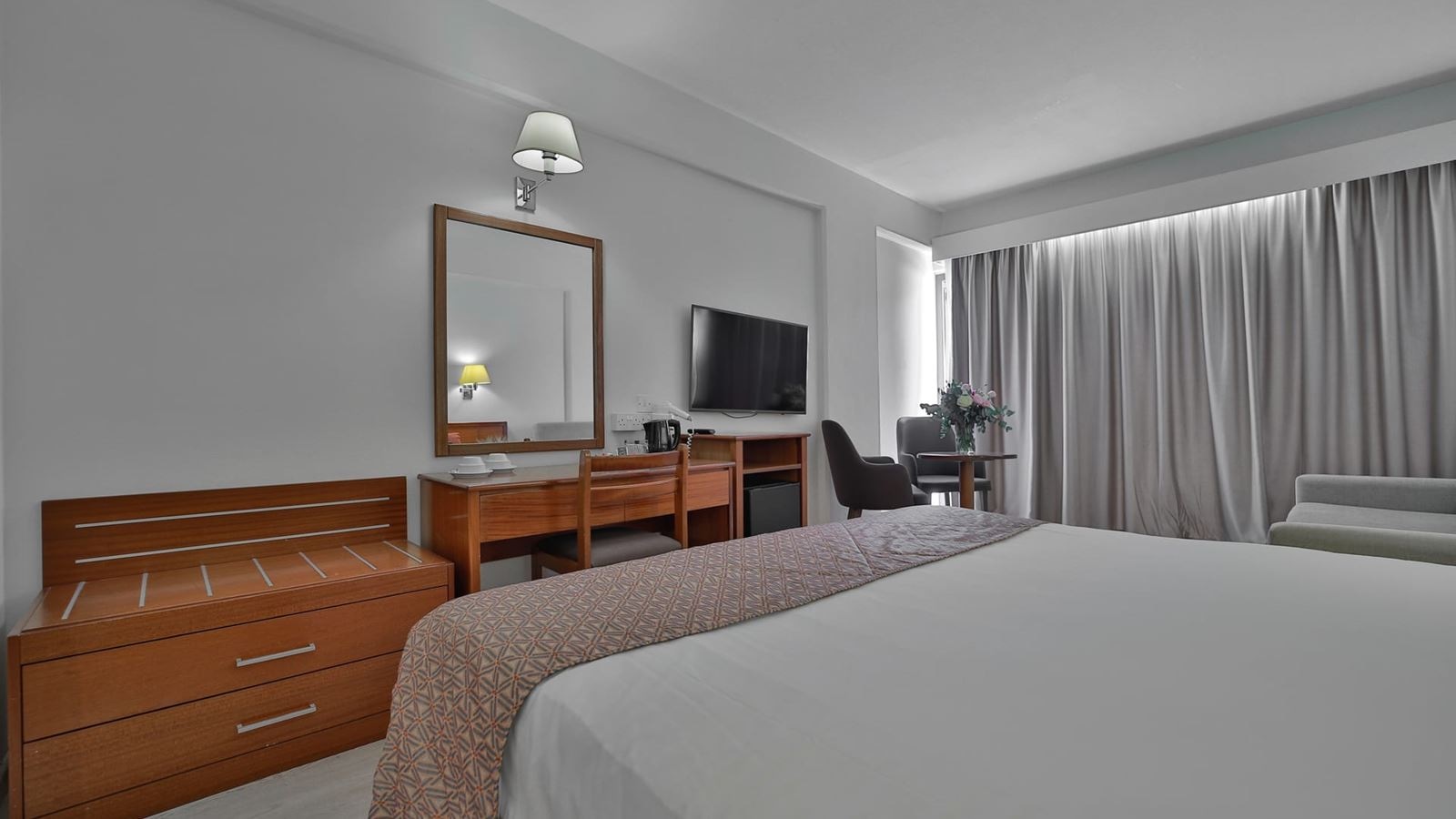 rooms-singleuse-standard-room-balcony