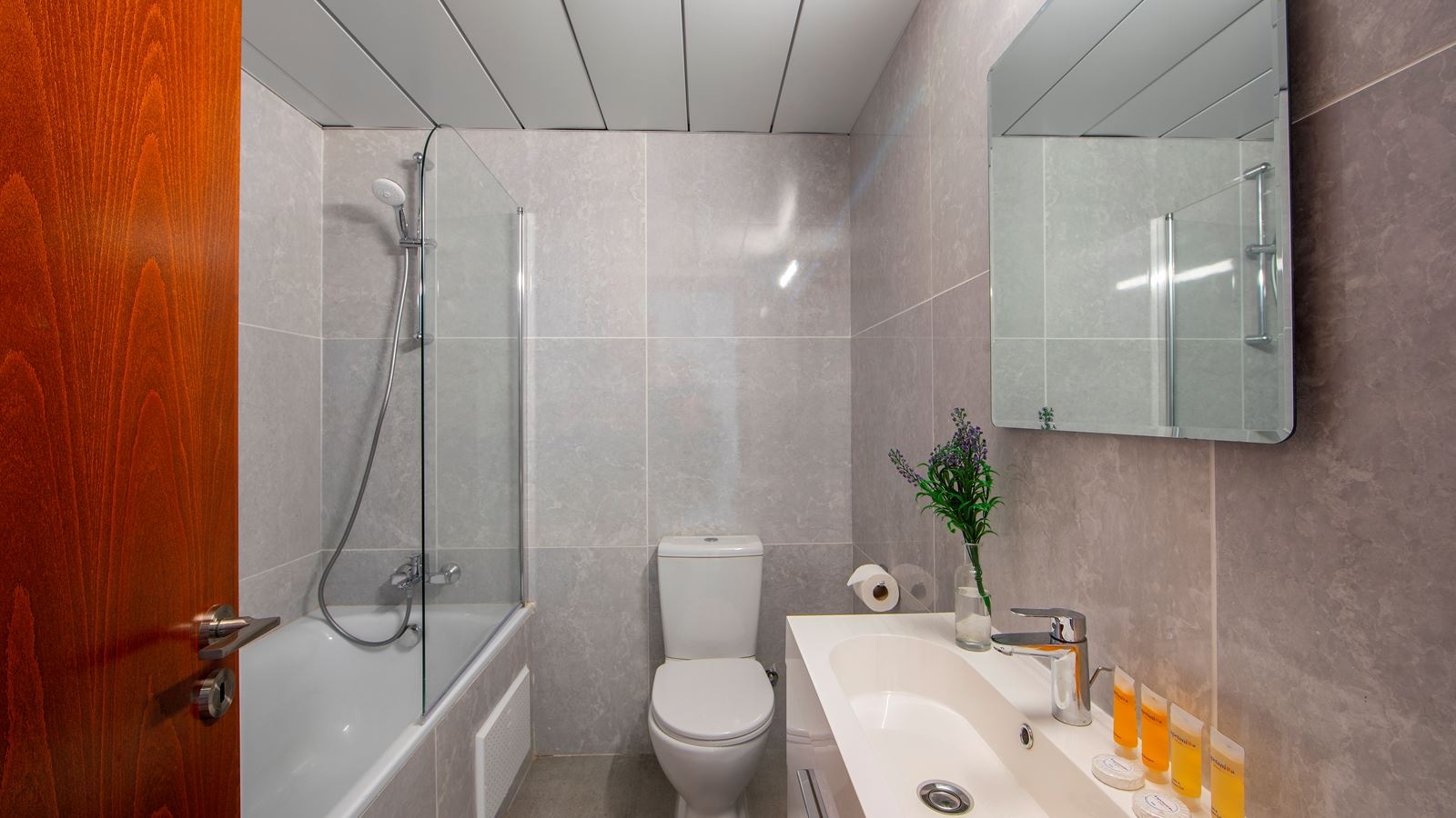 rooms-room-standard-balcony