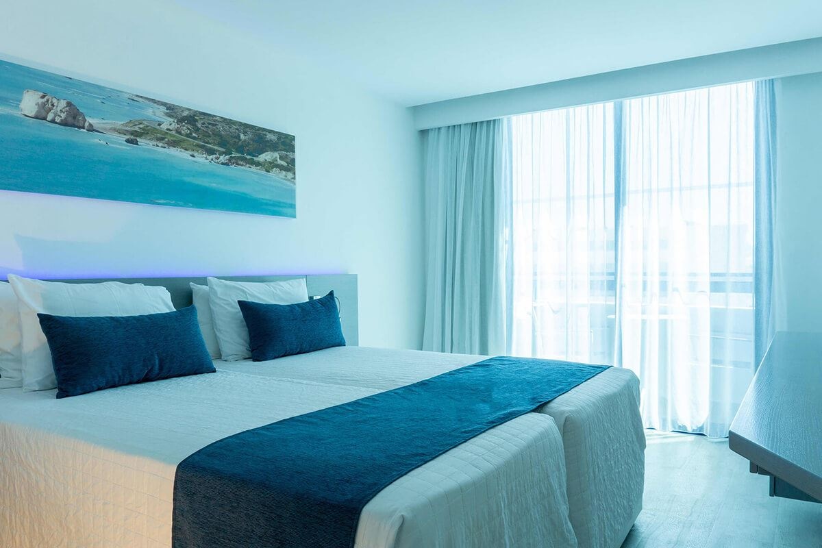 rooms-standard-room-balcony