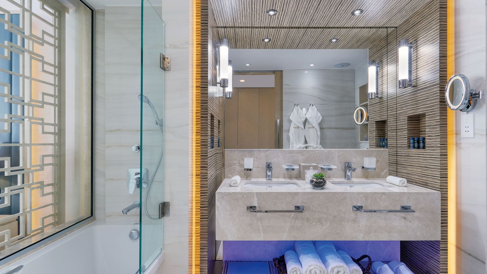 rooms-single-deluxe-room-seaview-balcony-or-terrace